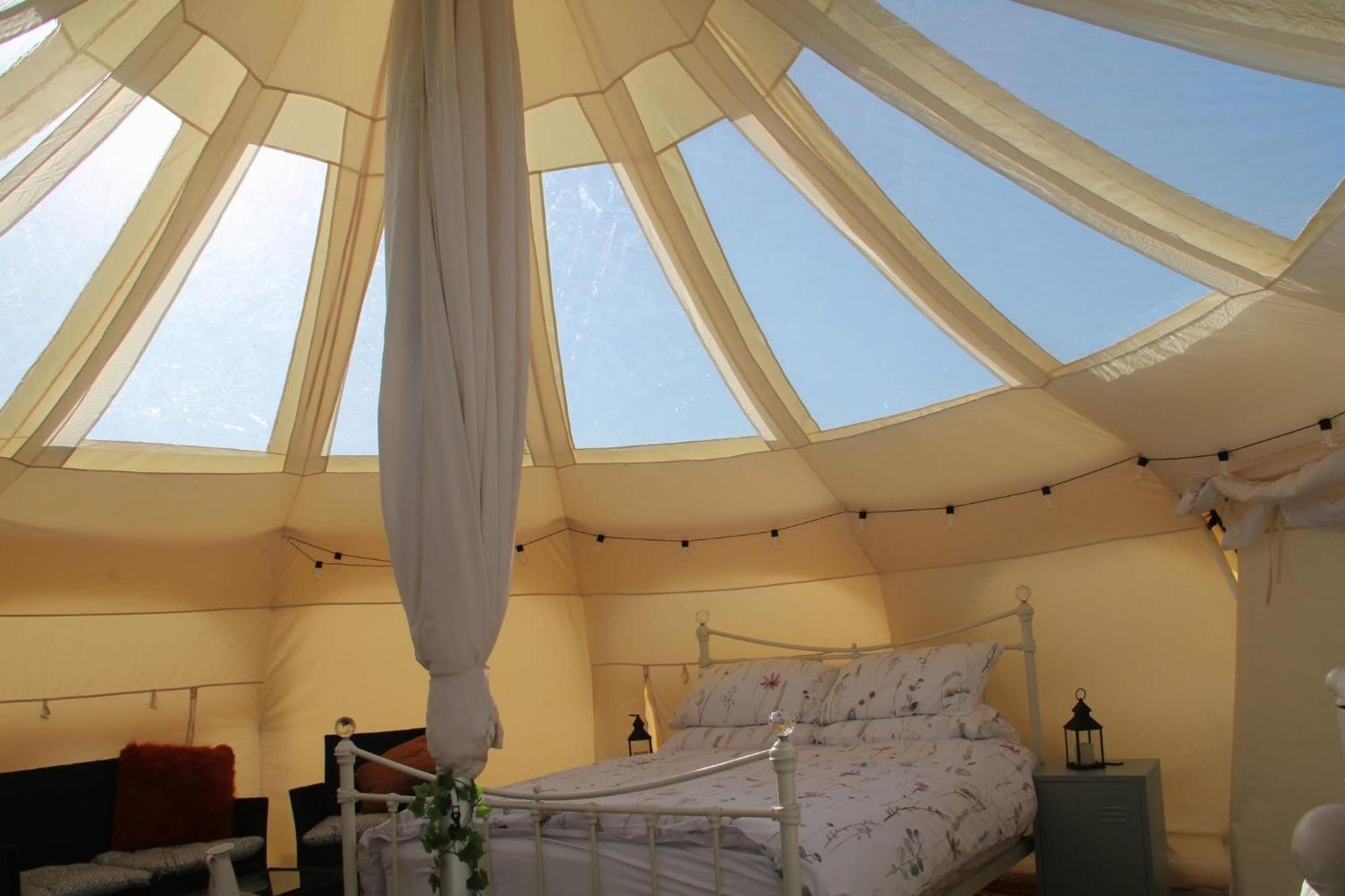 Tal-Y-Fan Farm 6M Stargazer Tent Брідженд Екстер'єр фото